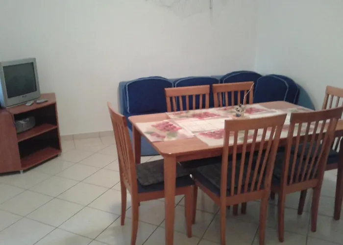 By The Sea - 18140 Appartement *